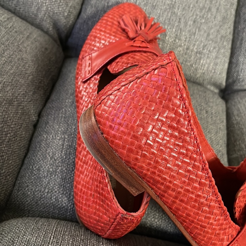 Pre-used excellent condition Massimo Dutti flat - Picture 2 of 5